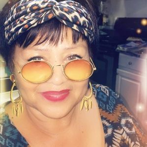 Meet your Posher, Dora